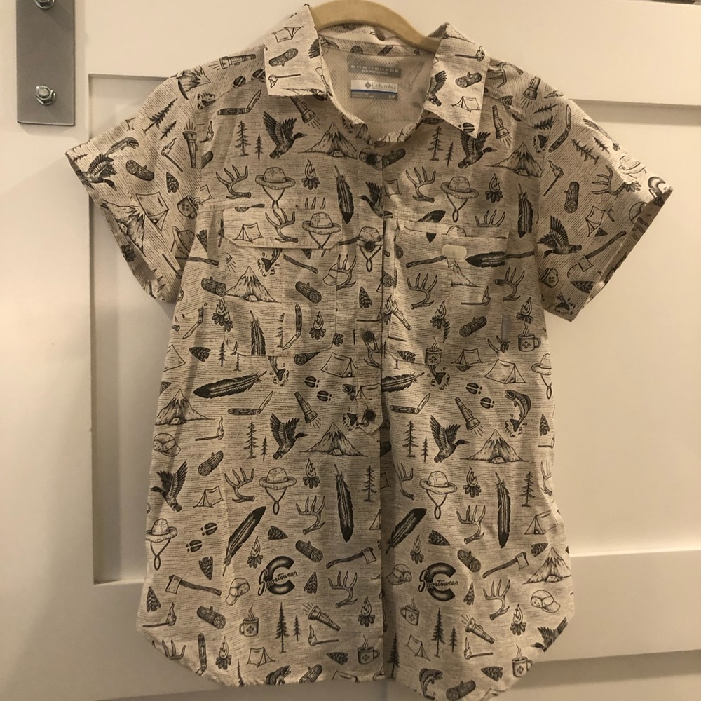 Columbia Hiking Shirt - Size Small